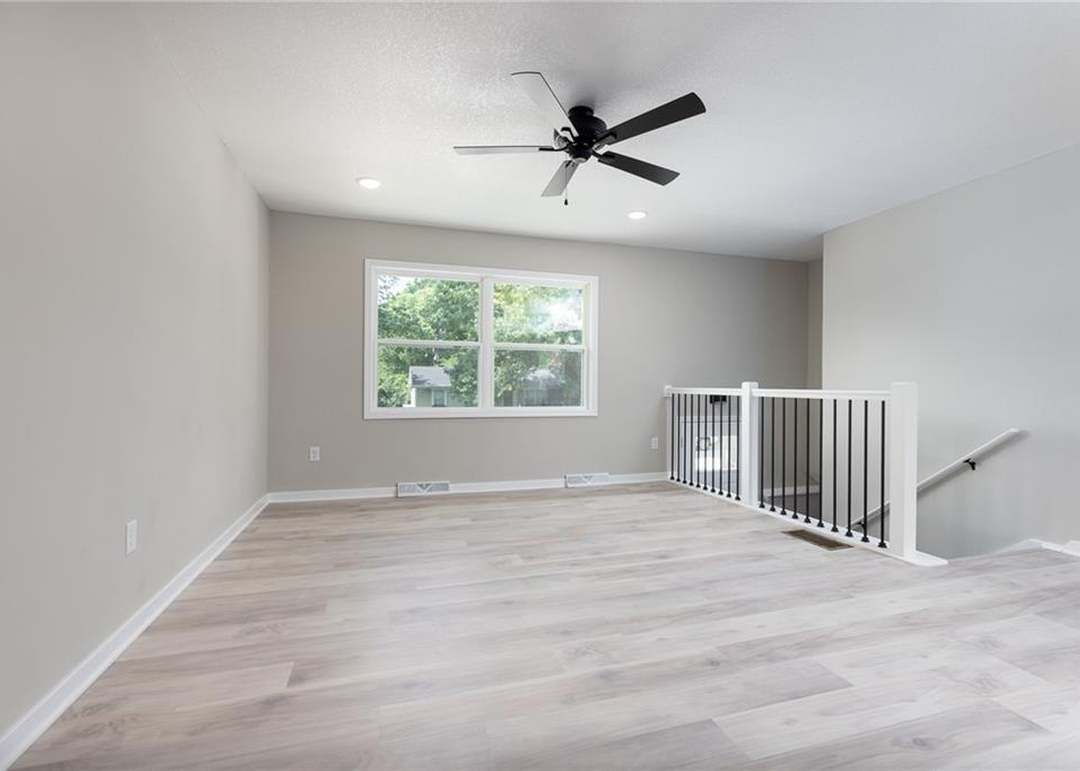 5709 N Drury Avenue — photo 6