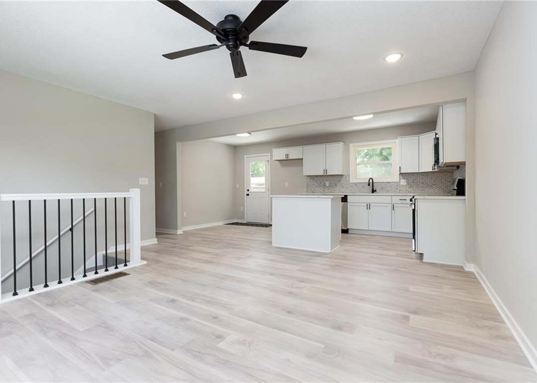 5709 N Drury Avenue — photo 10