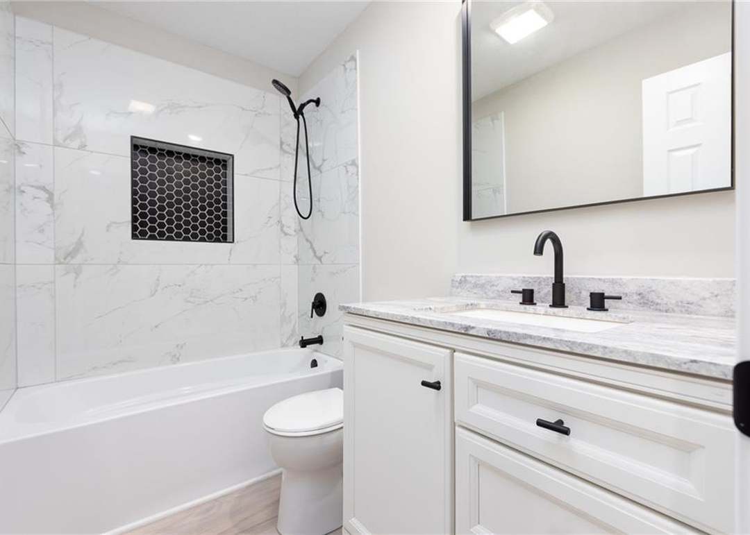 5709 N Drury Avenue — photo 13