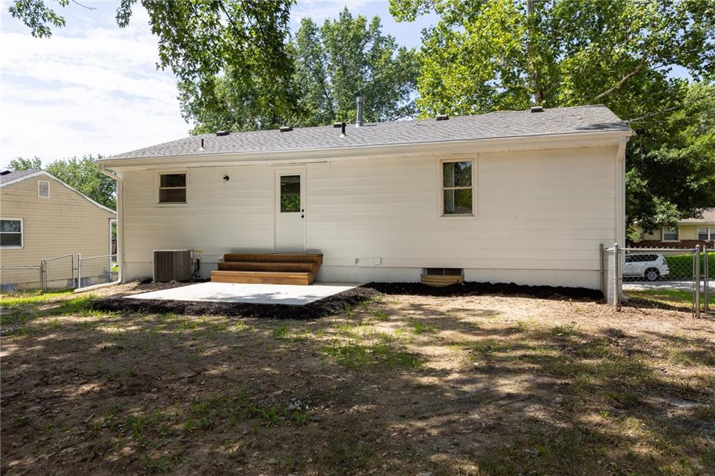 5709 N Drury Avenue — photo 23