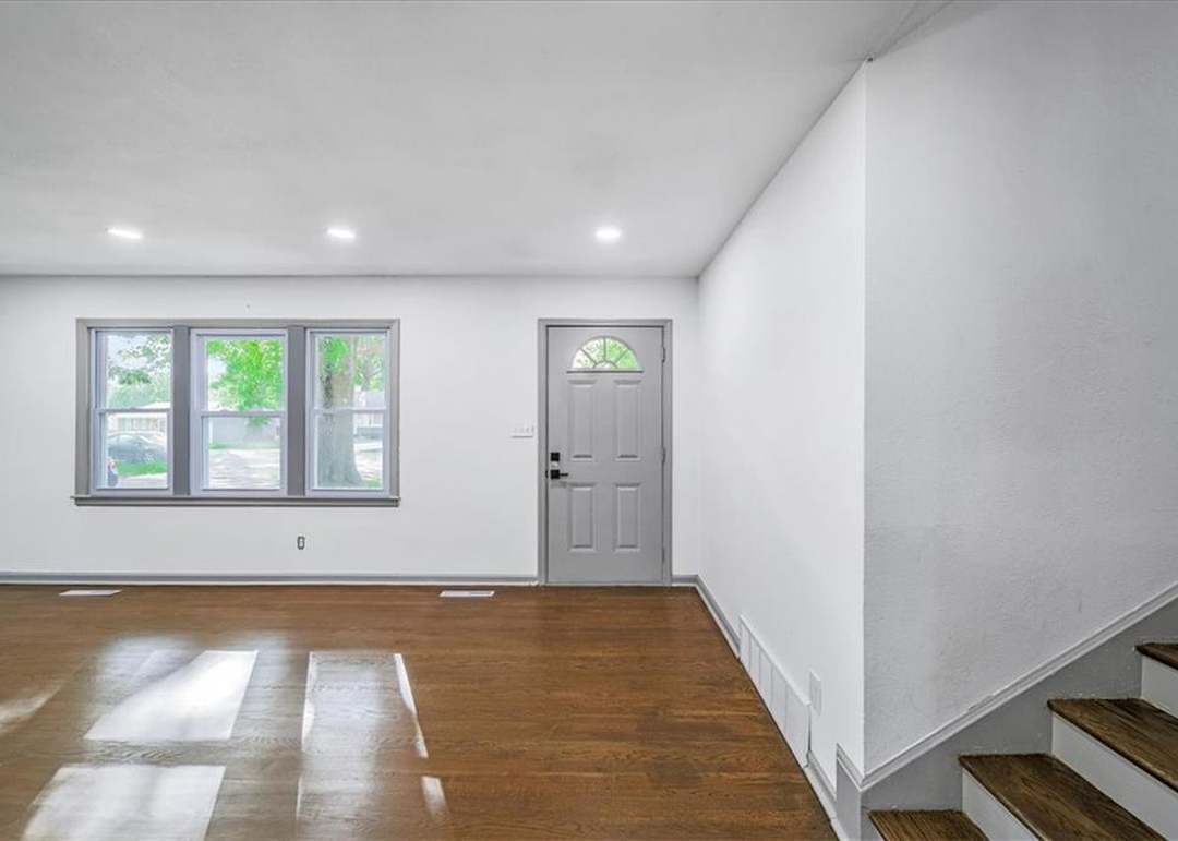 9615 Fremont Avenue — photo 13
