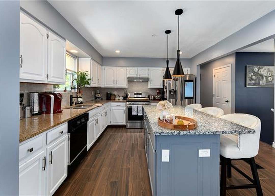 14515 BRISTOL Avenue — photo 15