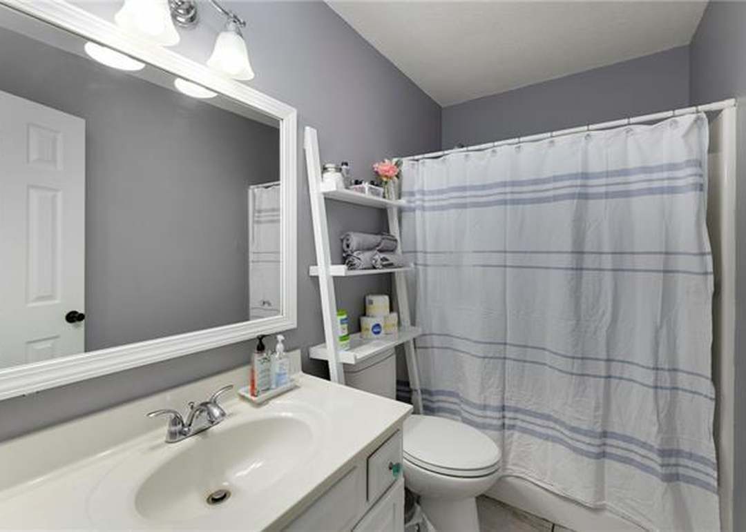 14515 BRISTOL Avenue — photo 19