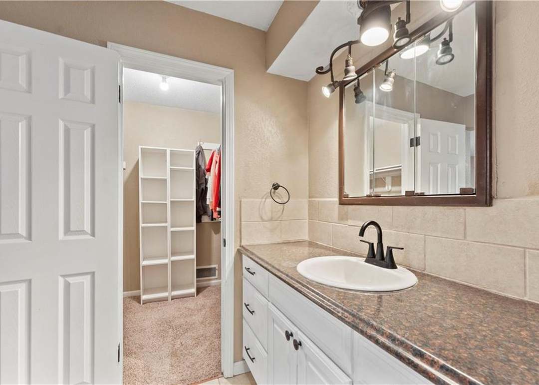 8168 N Kirkwood Drive — photo 29