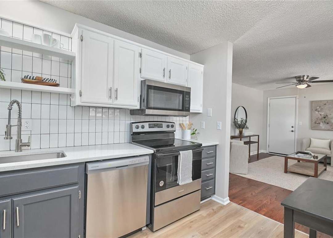 10615 W 56th Street — photo 7