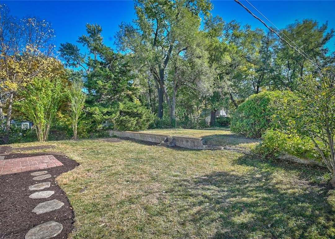 10615 W 56th Street — photo 17