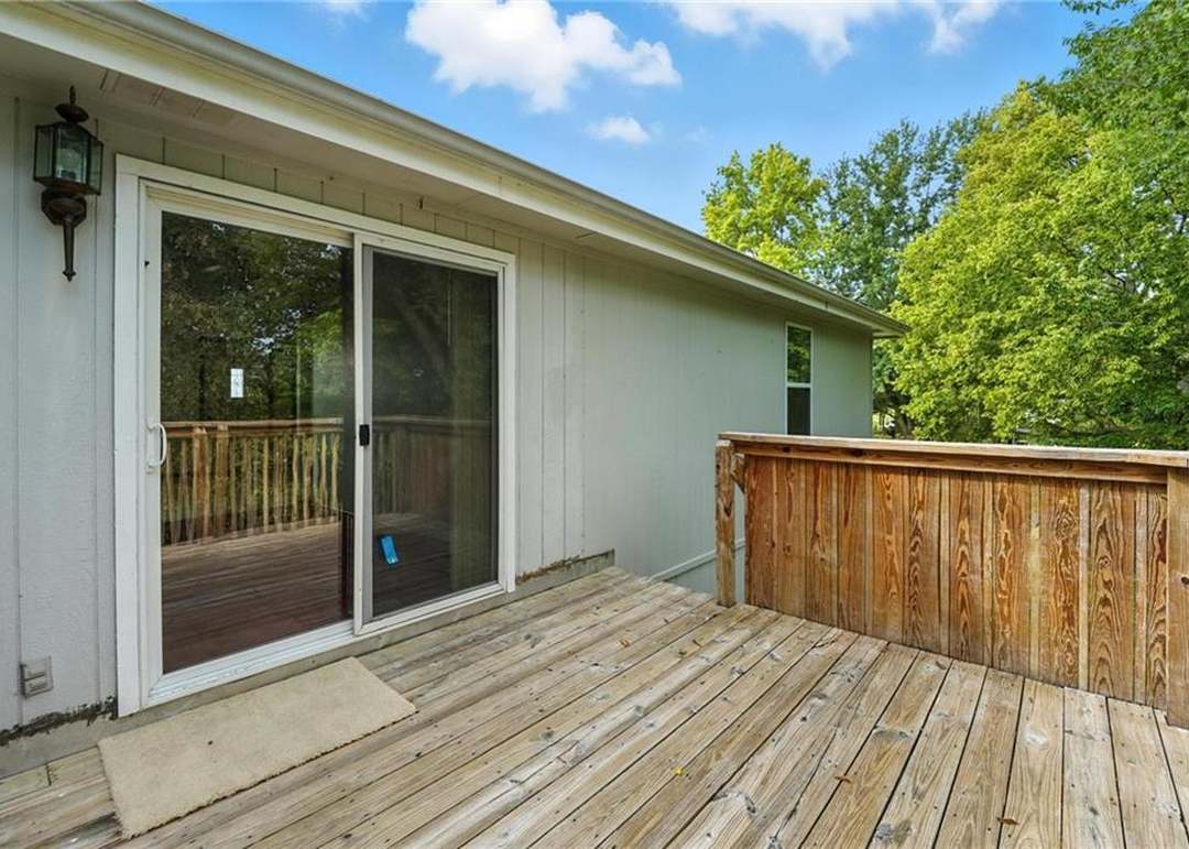 420 E Seybold Road — photo 3