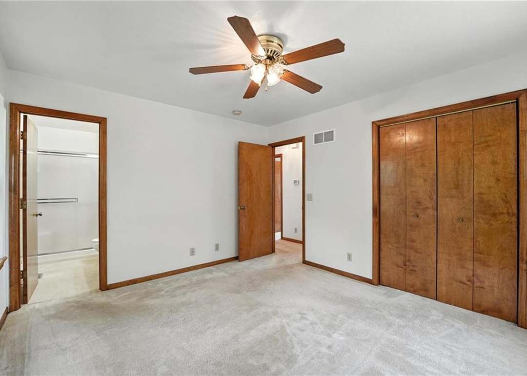 420 E Seybold Road — photo 4