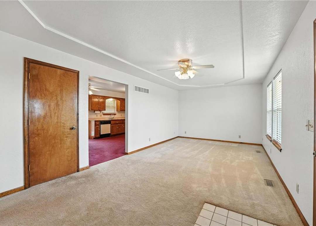 420 E Seybold Road — photo 12