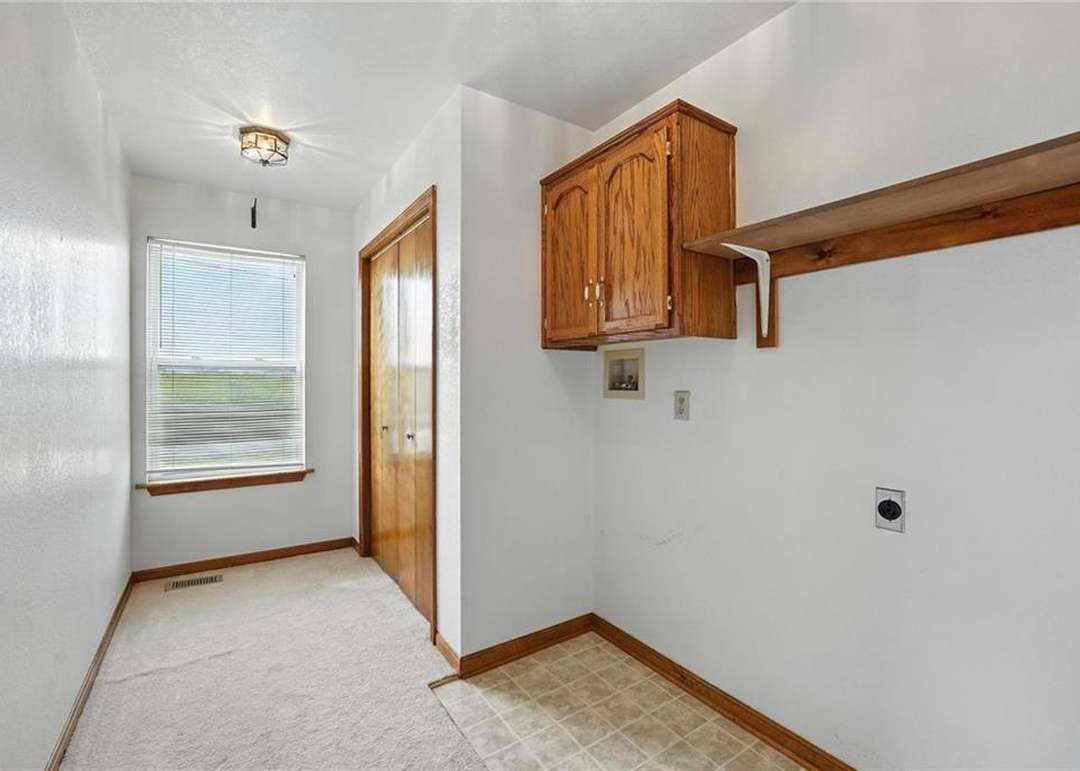 420 E Seybold Road — photo 18