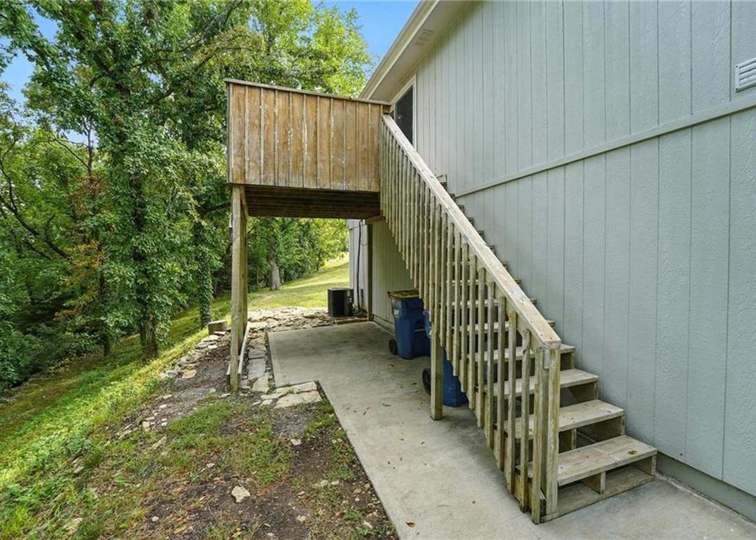 420 E Seybold Road — photo 33