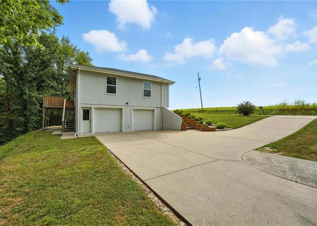 420 E Seybold Road — photo 38
