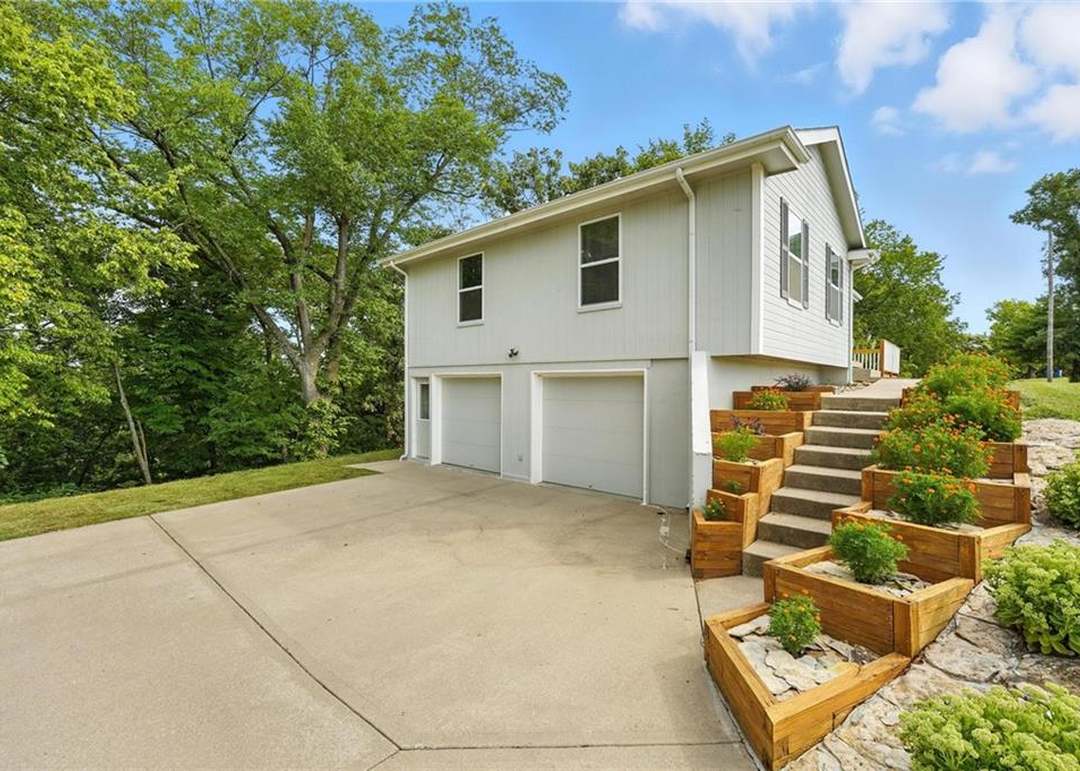420 E Seybold Road — photo 39