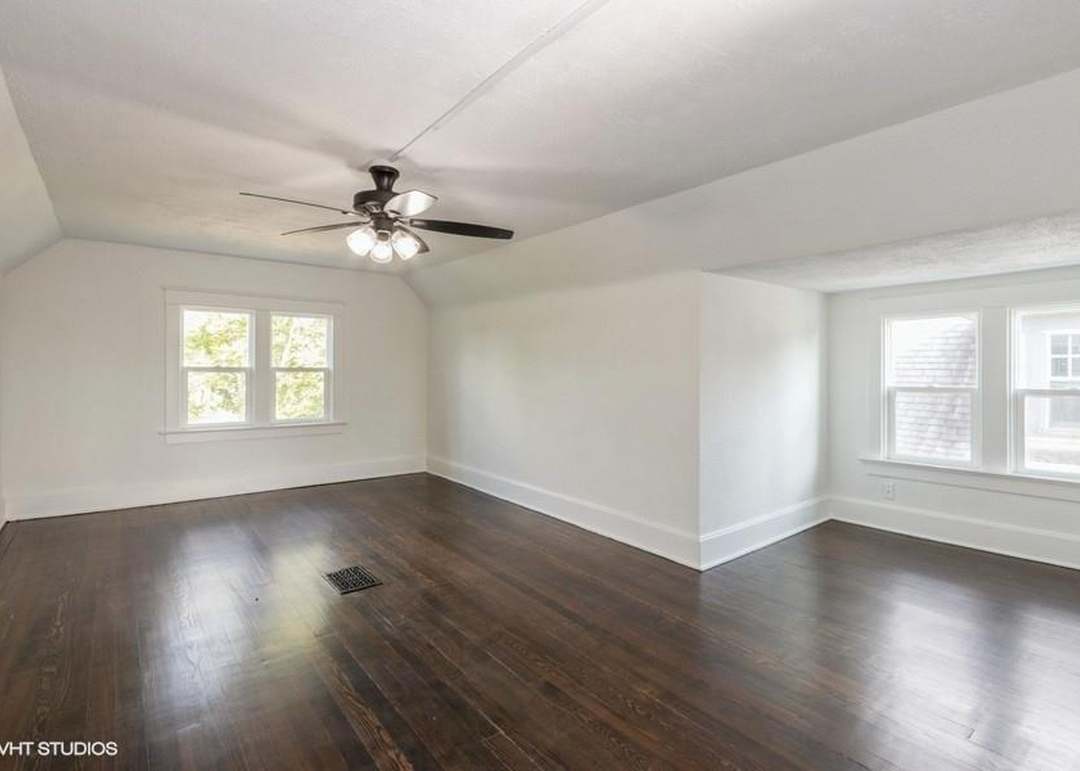 2425 Brooklyn Avenue — photo 4