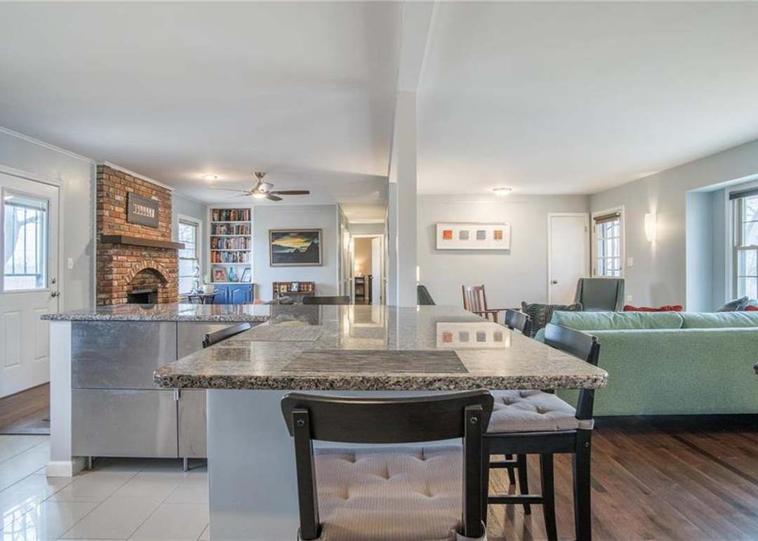 12913 Sycamore Avenue — photo 2