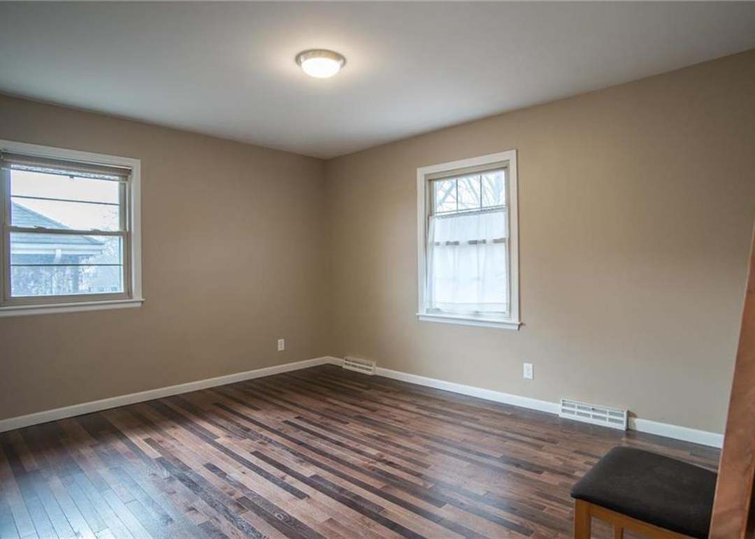 12913 Sycamore Avenue — photo 28