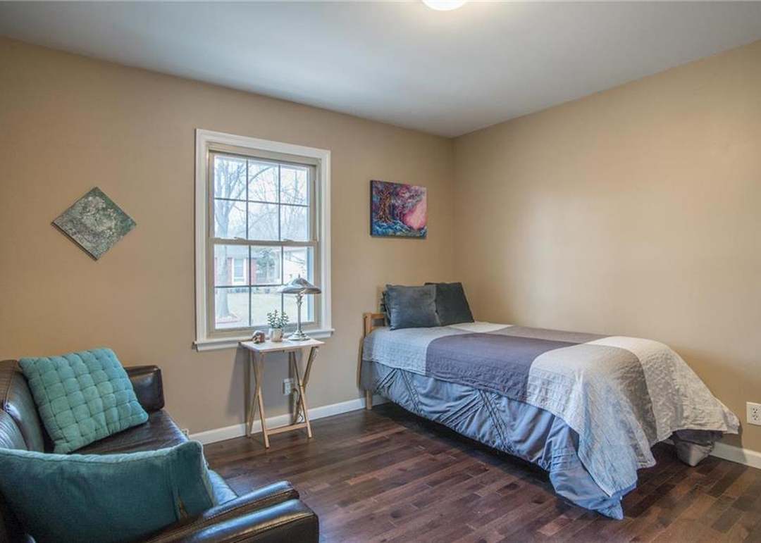 12913 Sycamore Avenue — photo 30