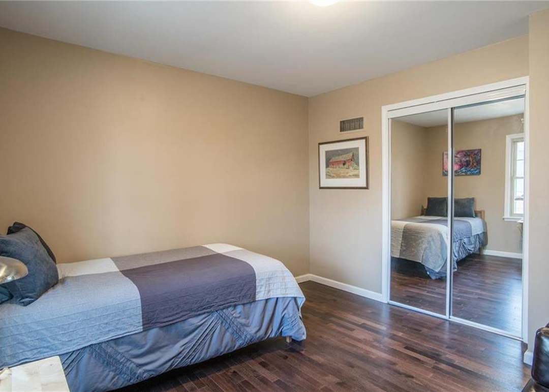 12913 Sycamore Avenue — photo 31
