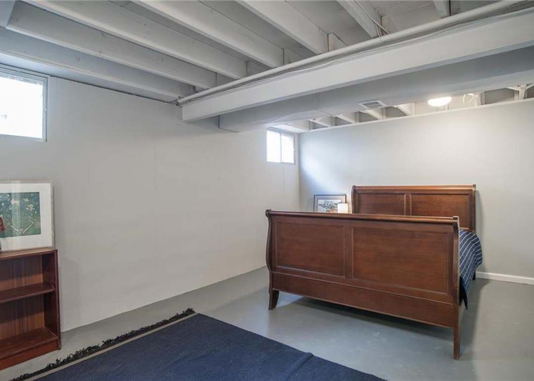 12913 Sycamore Avenue — photo 34