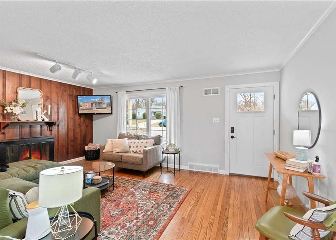 8522 W 56th Terrace — photo 11