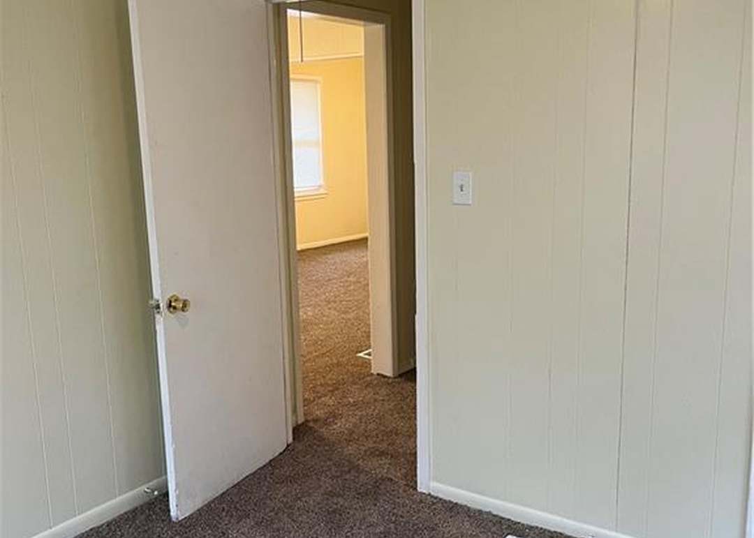 4619 S Benton Avenue — photo 5