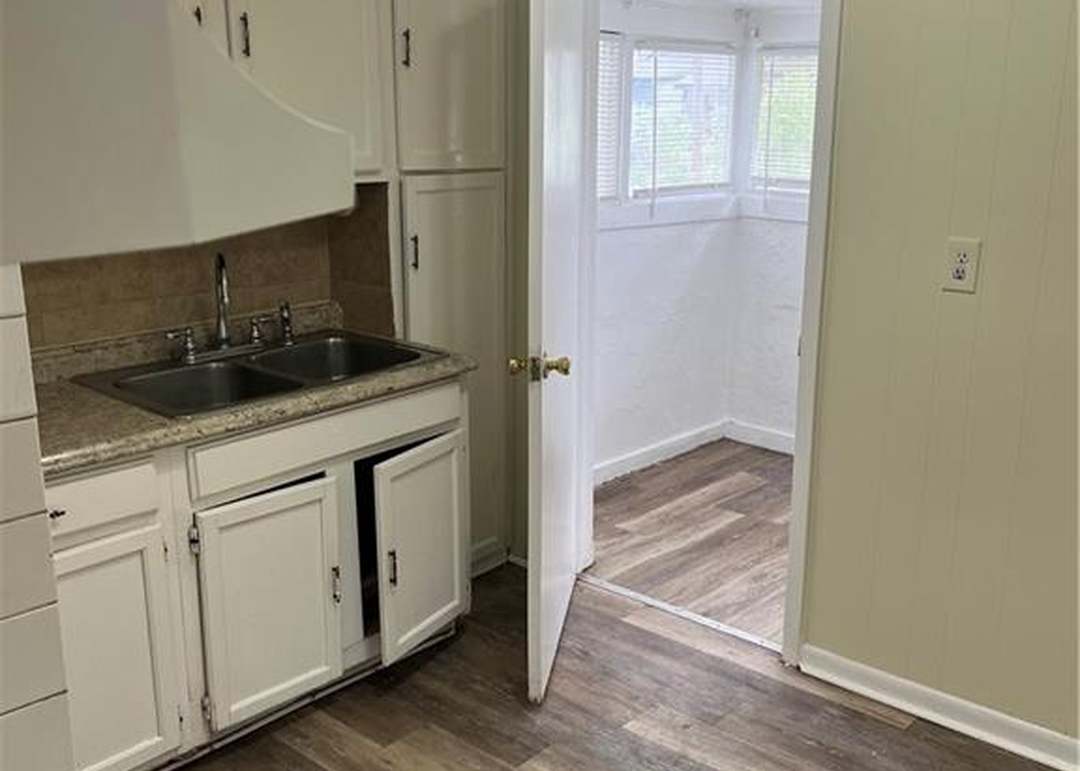 4619 S Benton Avenue — photo 9