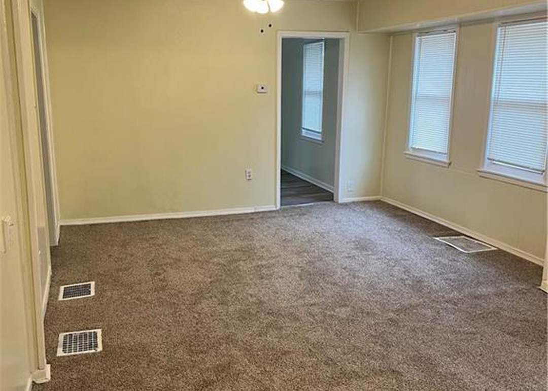 4619 S Benton Avenue — photo 10