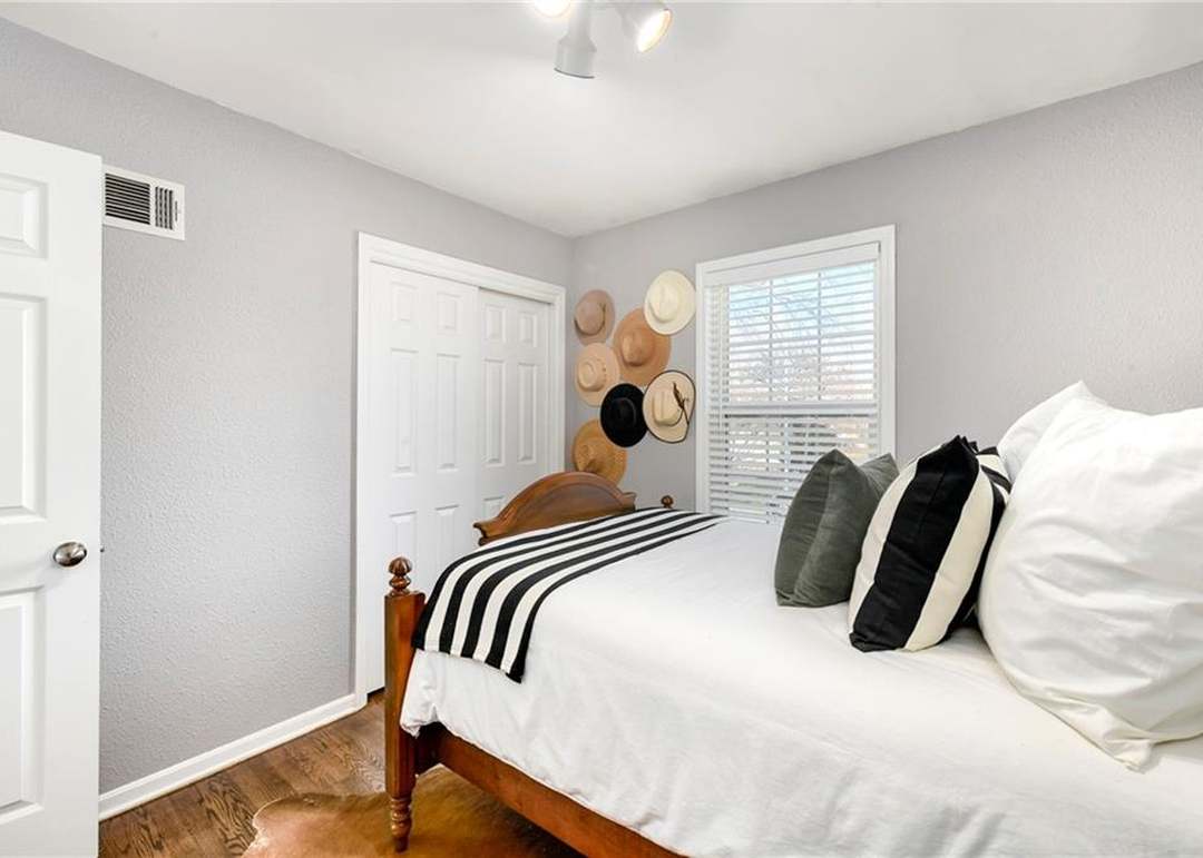 11111 W 72ND Terrace — photo 5