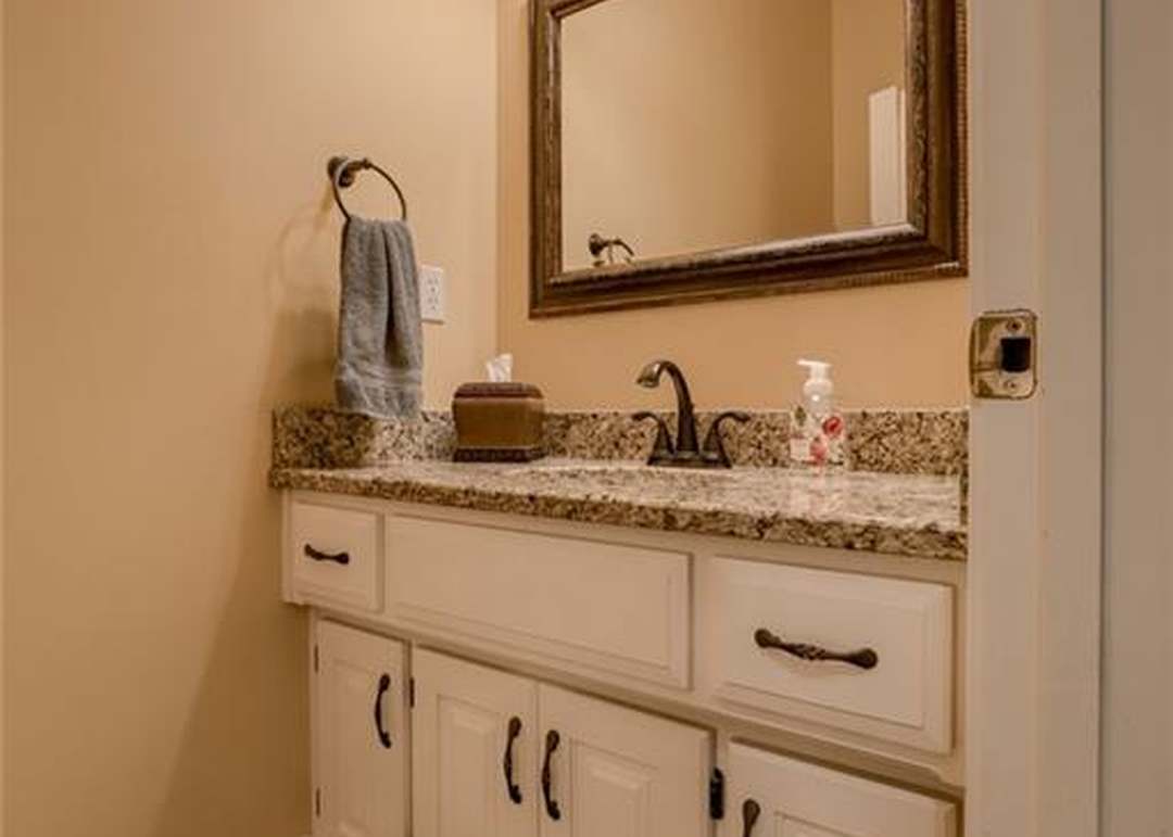 6401 Gladstone Drive — photo 18