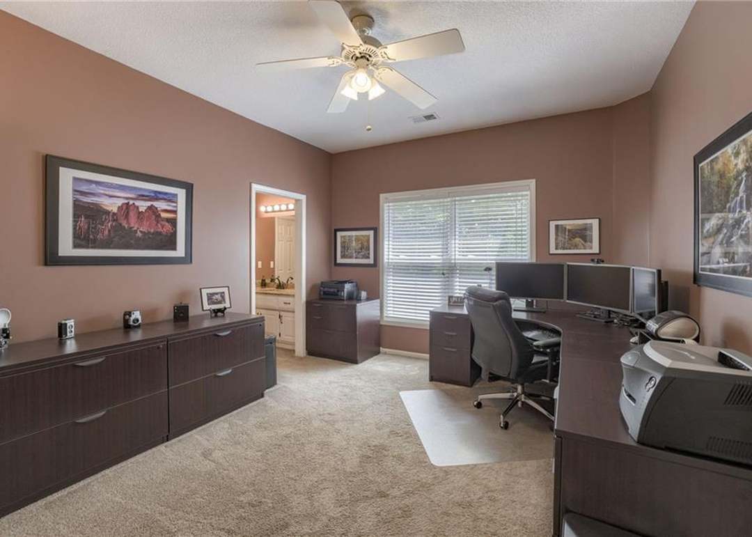 6401 Gladstone Drive — photo 28