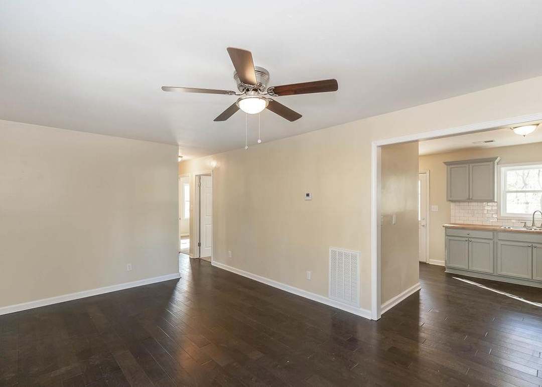 6119 Everett Avenue — photo 11