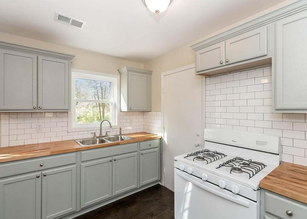 6119 Everett Avenue — photo 12