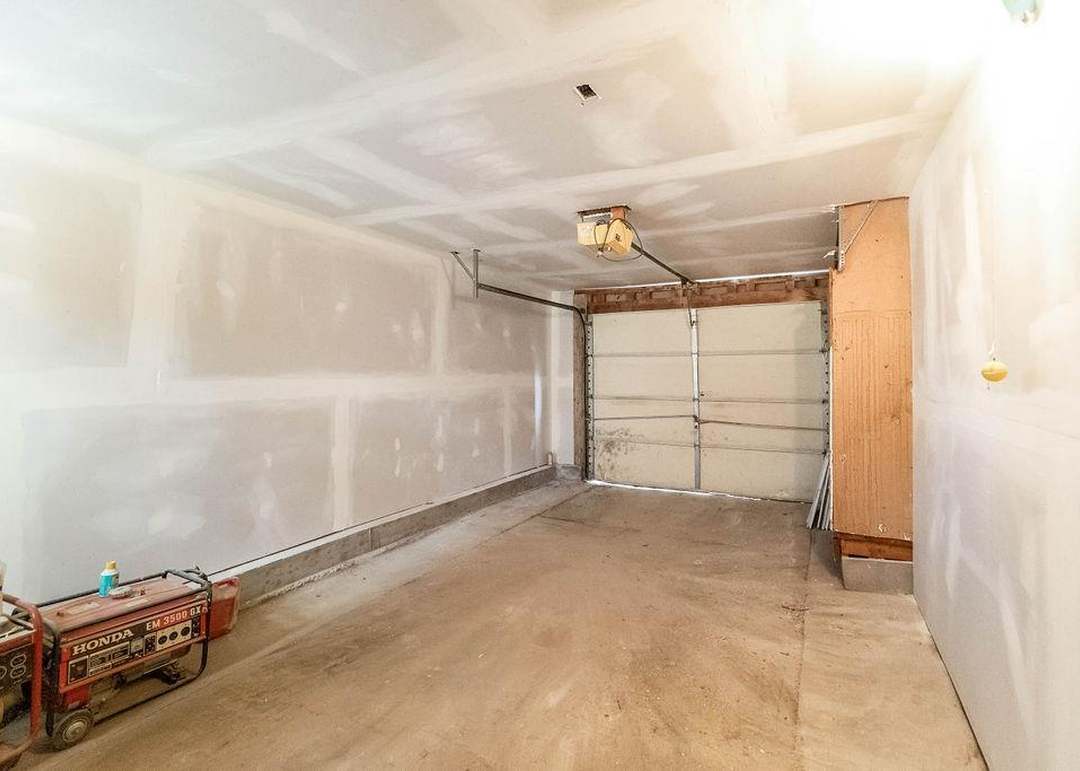 6119 Everett Avenue — photo 23