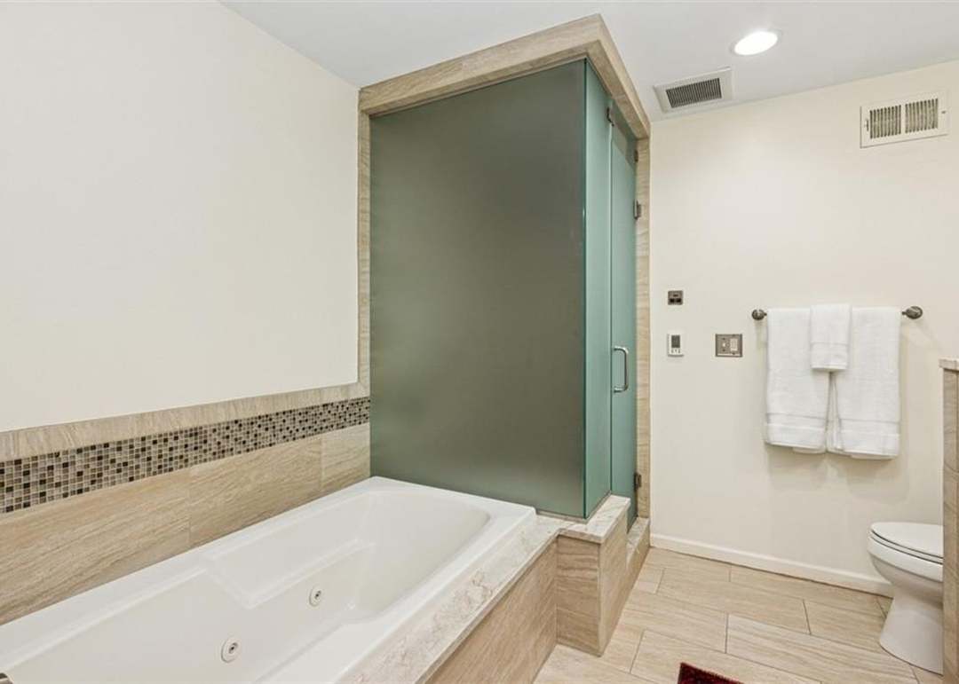 8200 Rosewood Lane — photo 23