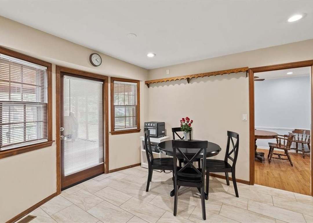 9812 Winslow Place — photo 13