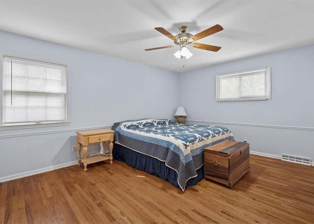 9812 Winslow Place — photo 14