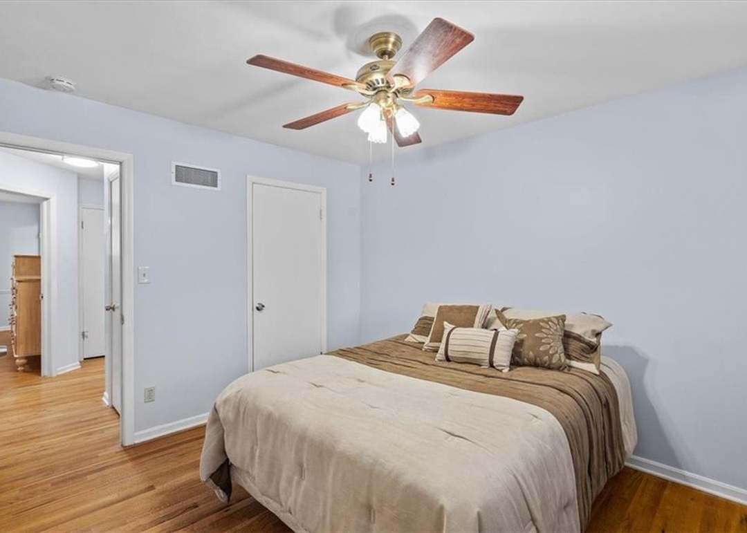 9812 Winslow Place — photo 17