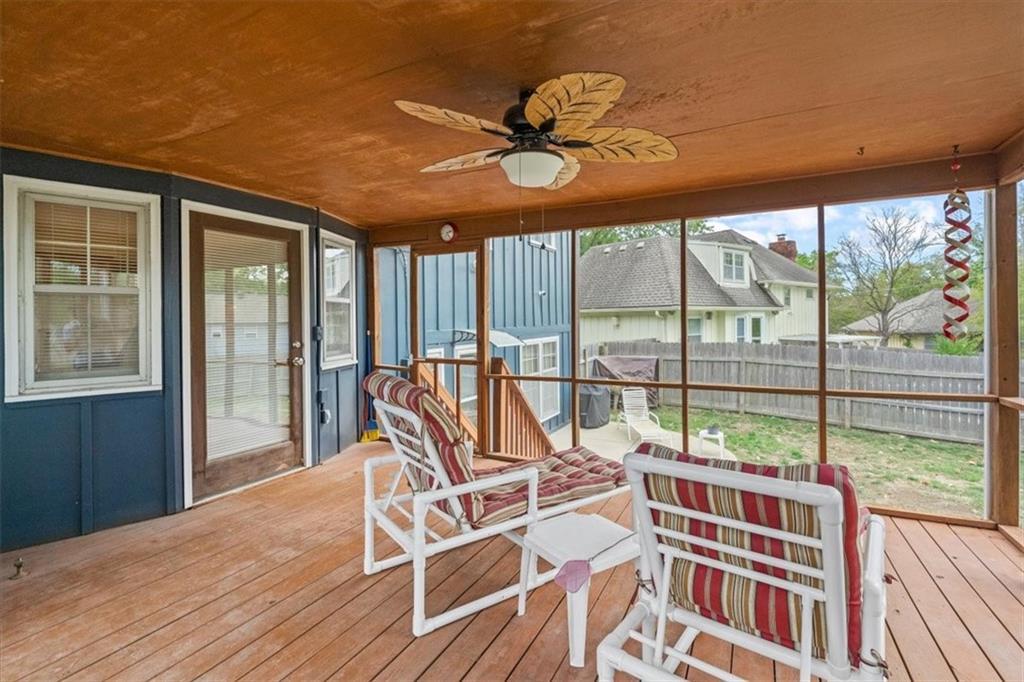 9812 Winslow Place — photo 25