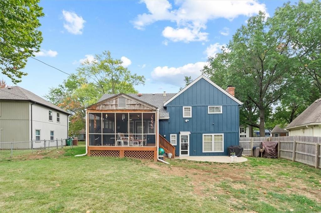 9812 Winslow Place — photo 26
