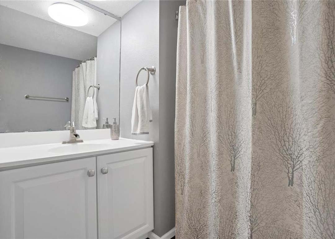 7838 SUMMIT Street — photo 11
