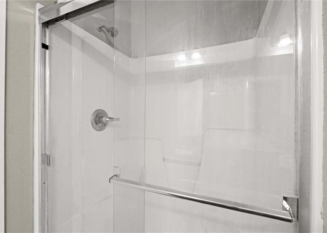 606 N 74th Street — photo 17