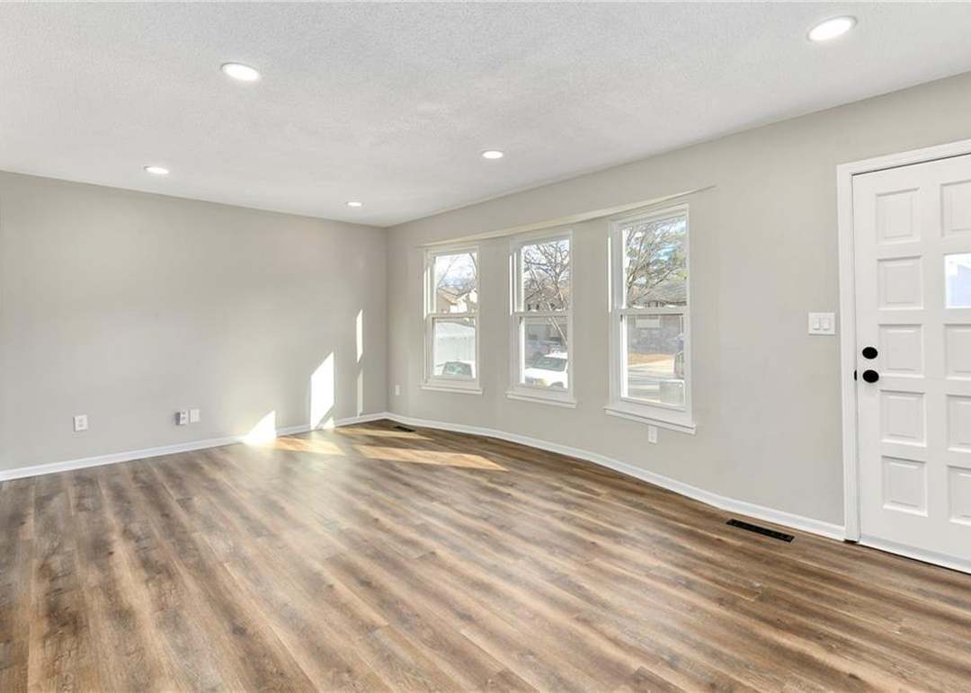 6506 N Delta Avenue — photo 8