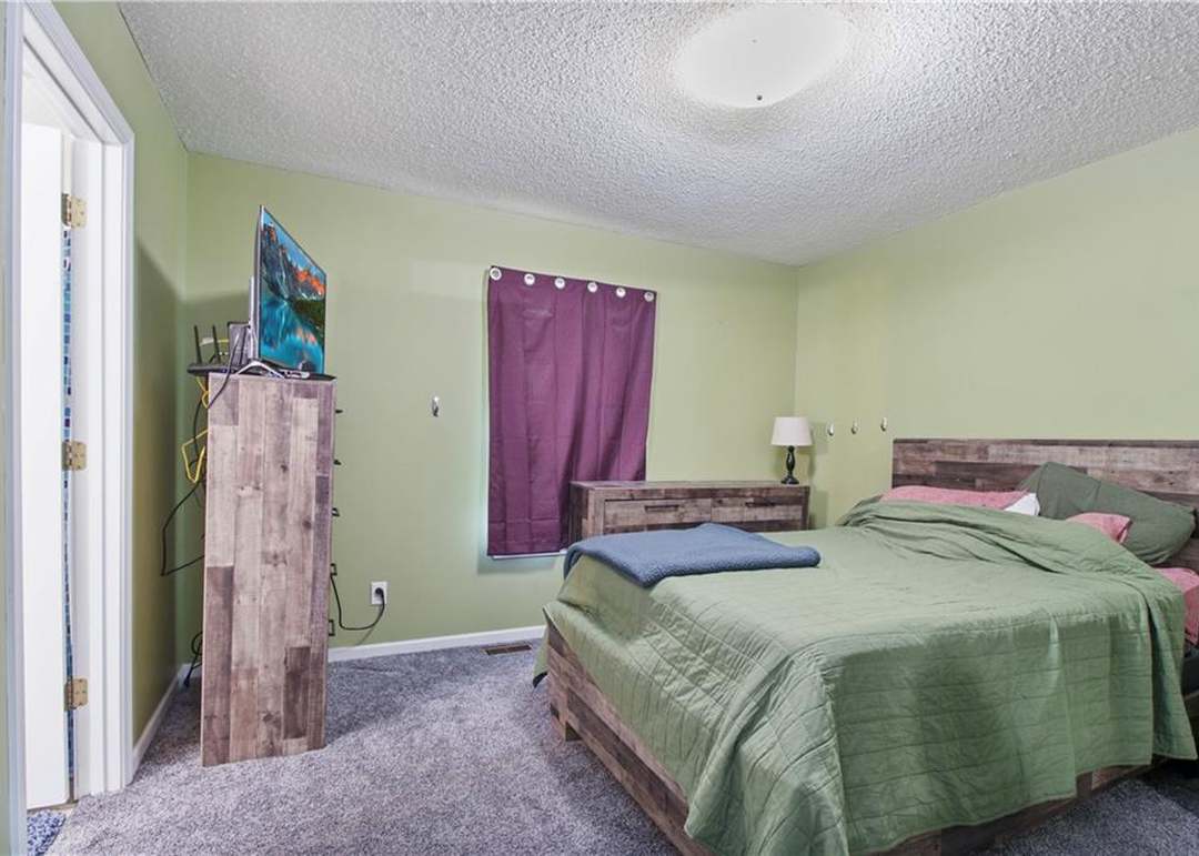 406 Willow Street — photo 17