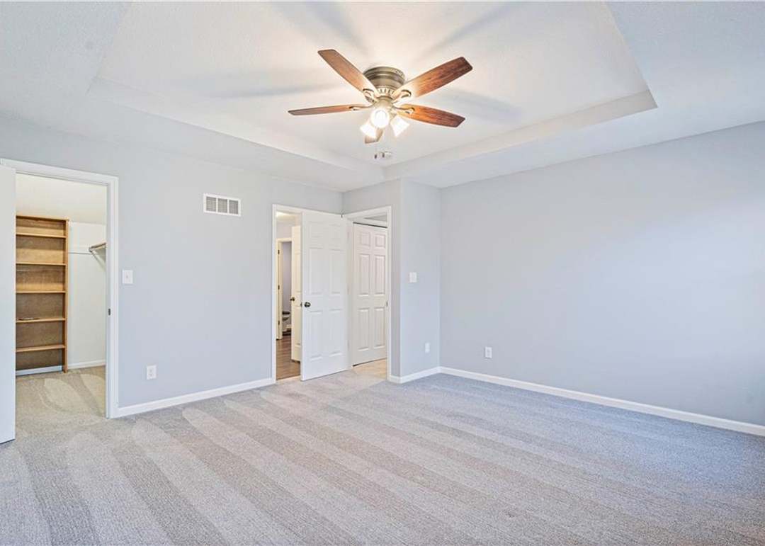 2116 NW Harbor Place — photo 3