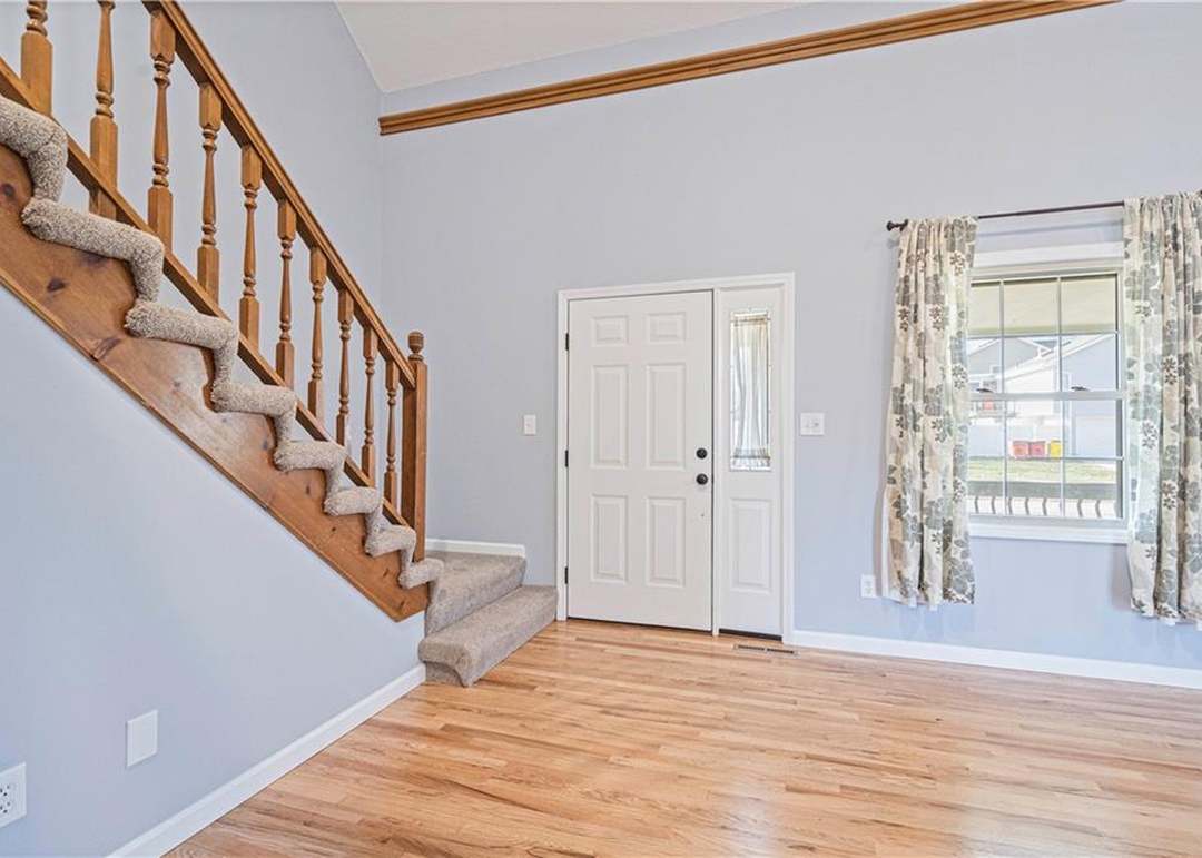 2116 NW Harbor Place — photo 6