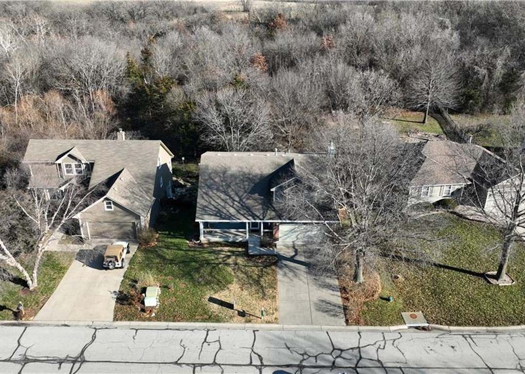 2116 NW Harbor Place — photo 9