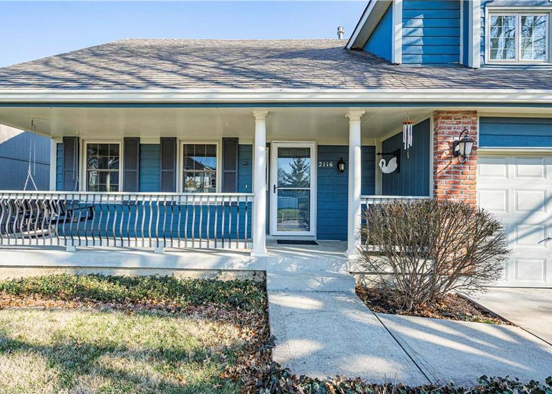 2116 NW Harbor Place — photo 11