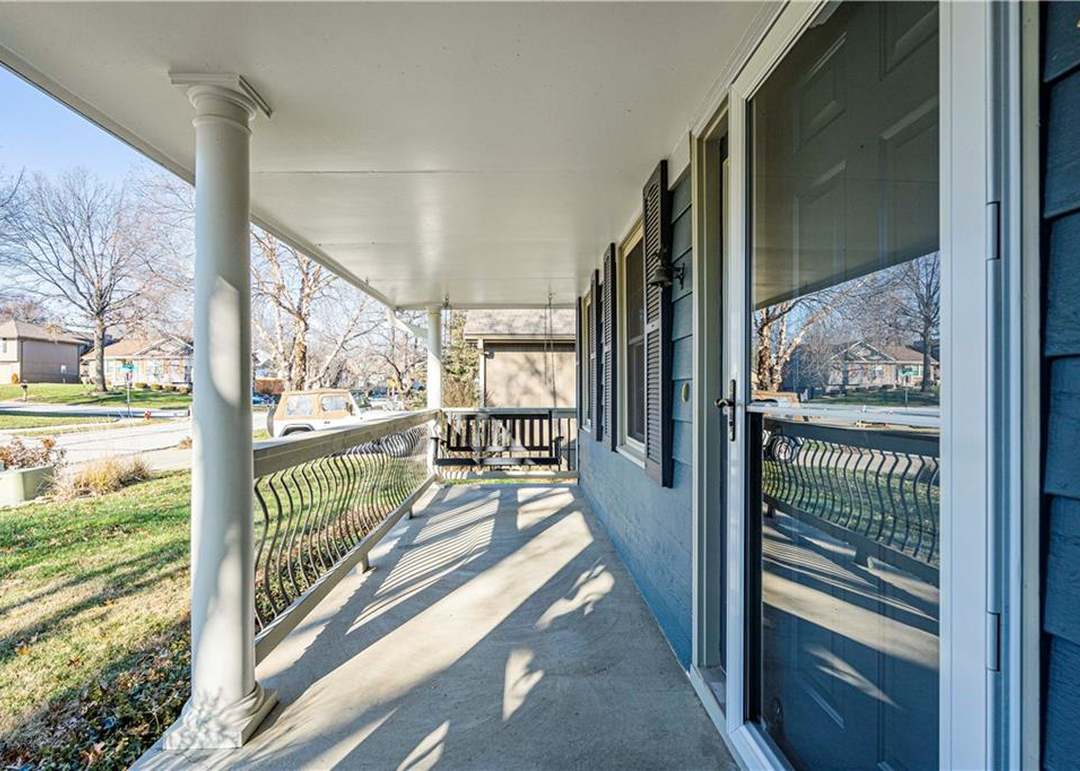 2116 NW Harbor Place — photo 12