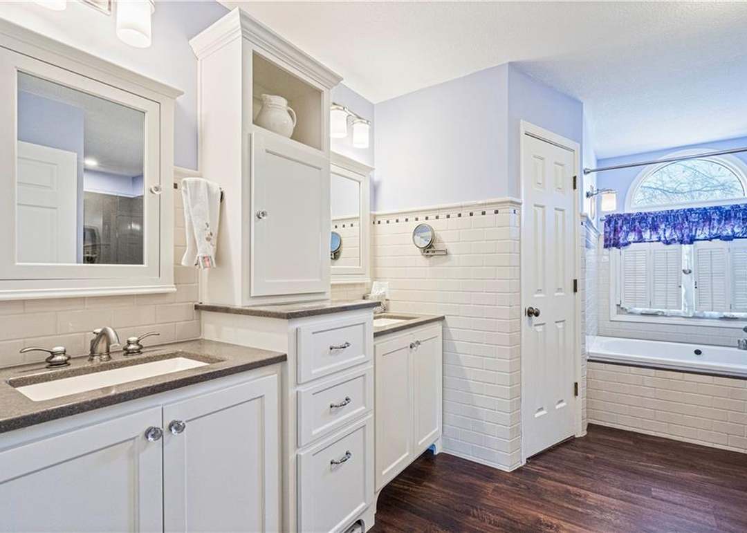 2116 NW Harbor Place — photo 34