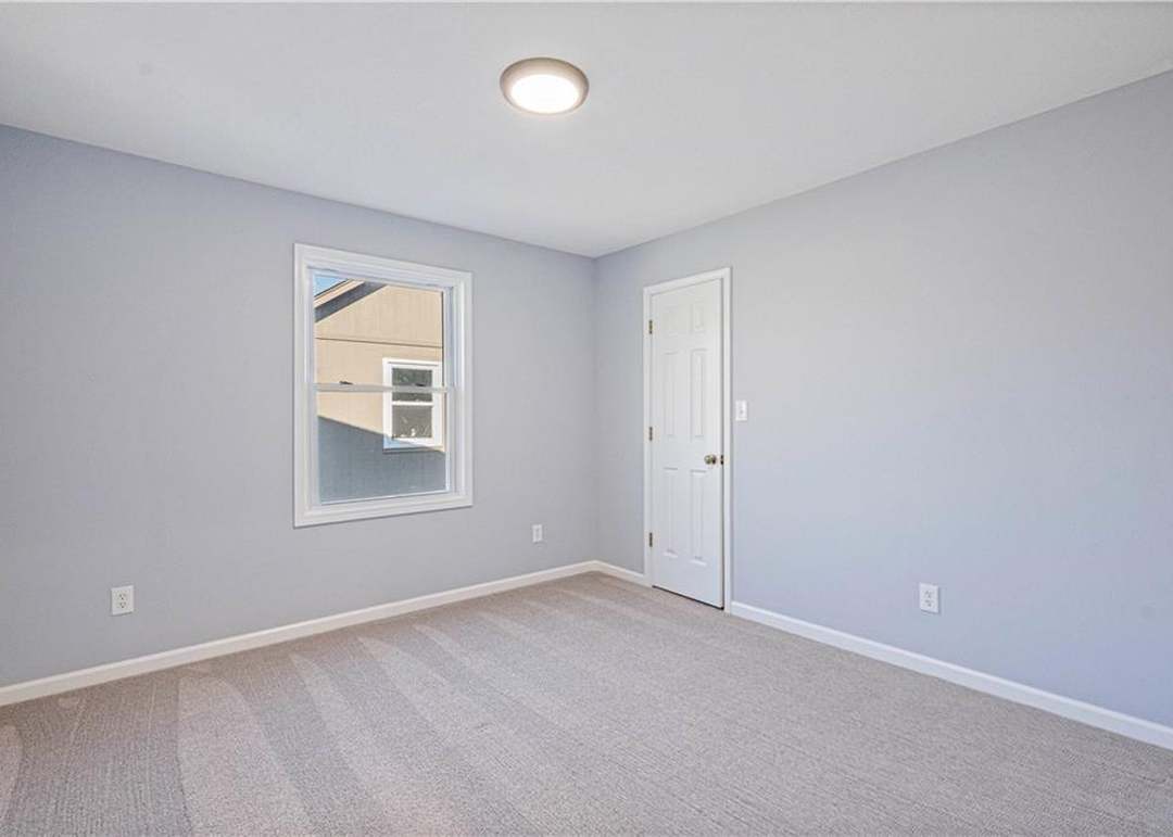2116 NW Harbor Place — photo 36